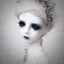 Snow Queen Eliza