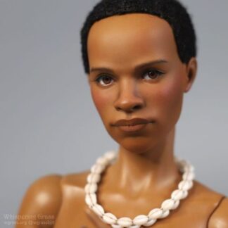 Whispering Grass Makeda