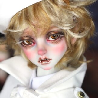 Peak's Woods FOB Vampire Little Lune from "Grim Royal Academy"